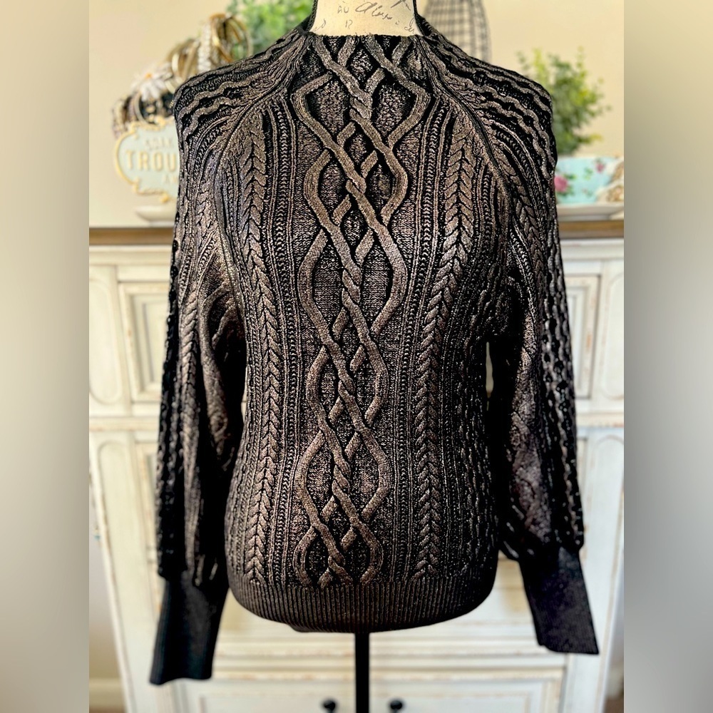 🖤Mob wife/metallic Women’s sweater, brand new with tags- See video.🎥